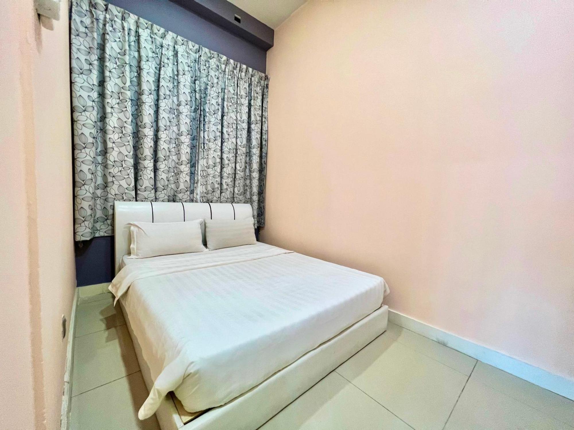Capital O 90987 The Loft Residences Homestay @ Imago Shopping Mall 2 Kampong Sembulan Exterior foto